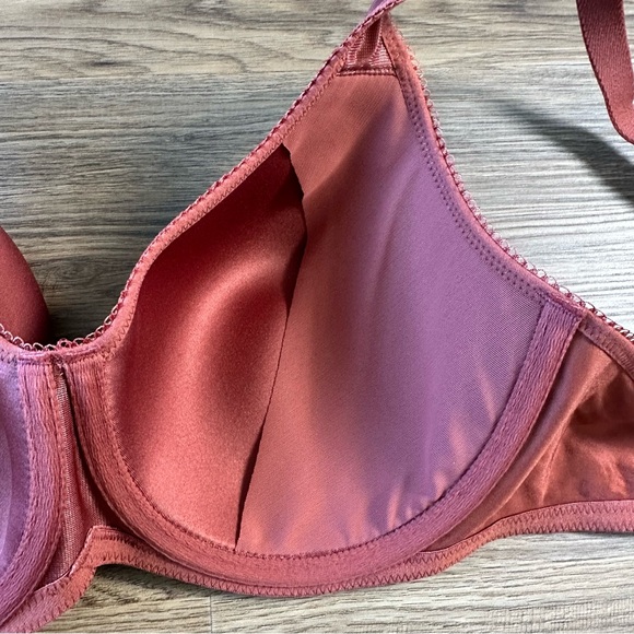 Wacoal Rust Bra - Picture 5 of 7